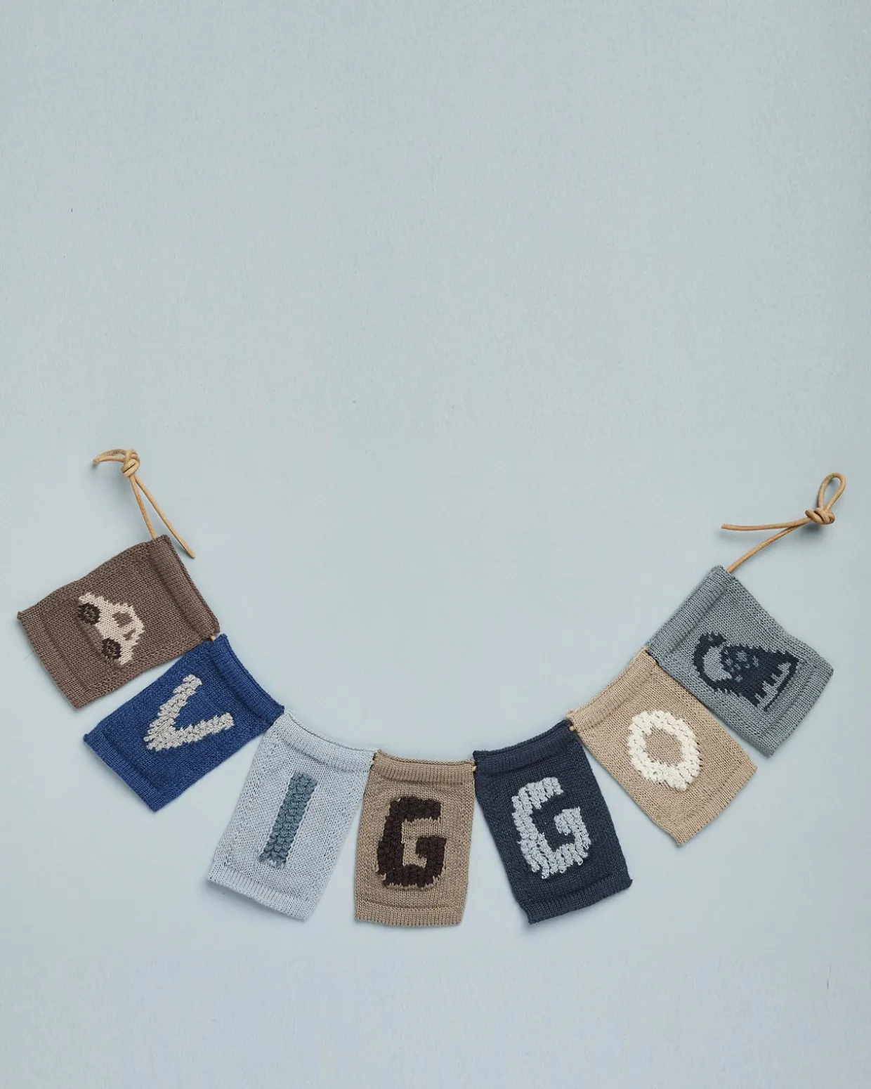 Strikket flag, bil, natur