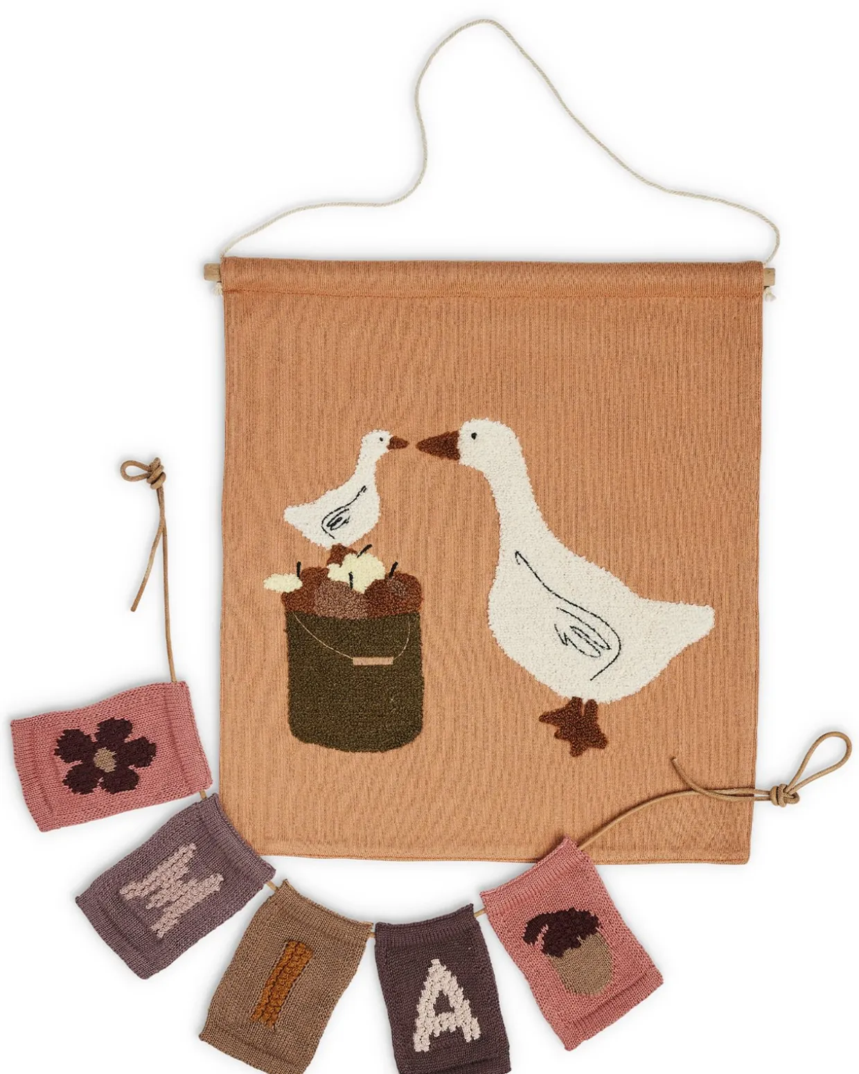 Strikket flag, nød, rosa